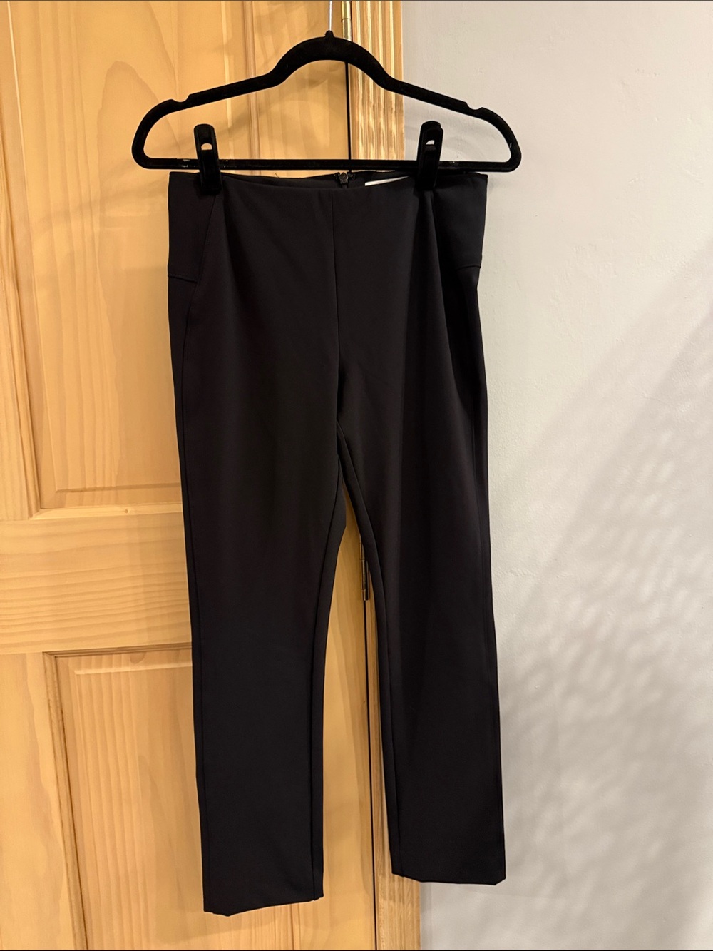 Veronica Beard Black Tailored Slim Leg Pants Size 6